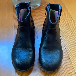 Girls boots
